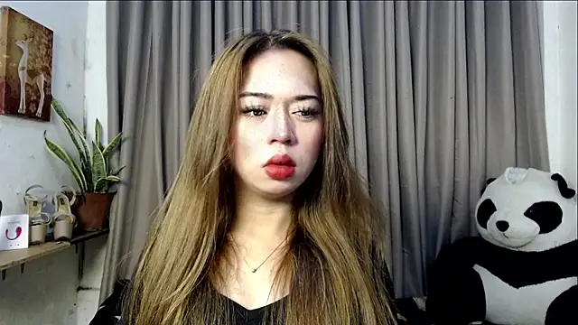 Snapshot of Seductive_sophie chatting on 03/17/26, 02:05 Seductive sophie online show from 03/17/26, 02:05
