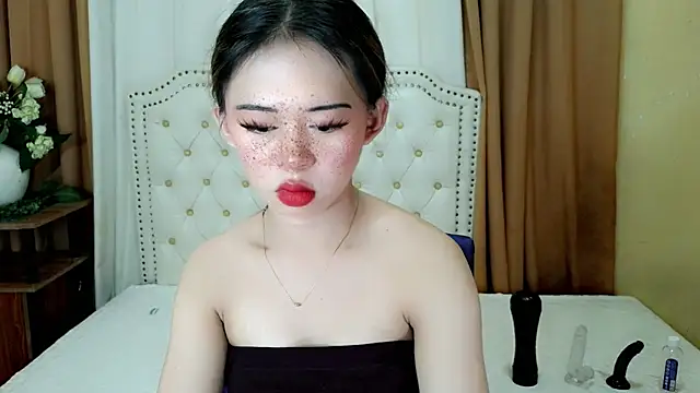 Snapshot of Seductive_sophie chatting on 06/25/26, 04:01 Seductive sophie online show from 06/25/26, 04:01