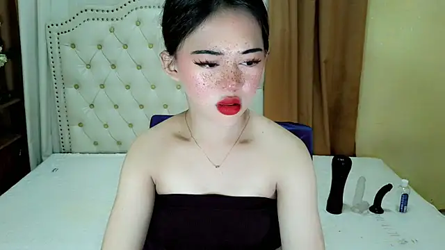 Snapshot of Seductive_sophie chatting on 07/08/26, 02:05 Seductive sophie online show from 07/08/26, 02:05