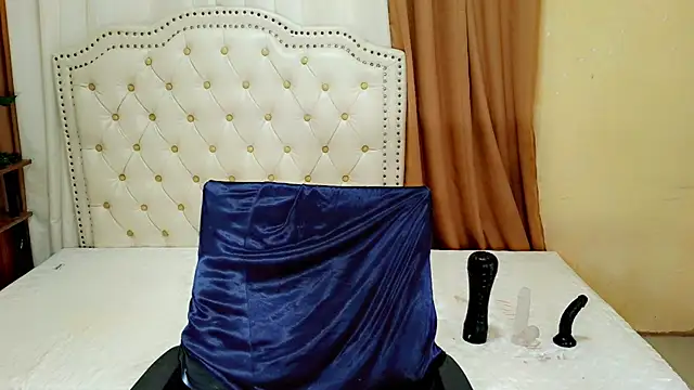 Snapshot of Seductive_sophie chatting on 07/29/26, 01:15 Seductive sophie online show from 07/29/26, 01:15