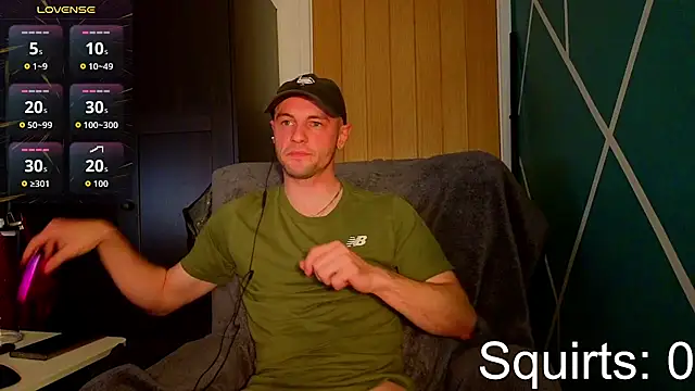 Snapshot of BaldySins chatting on 04/15/26, 08:31 BaldySins online show from 04/15/26, 08:31