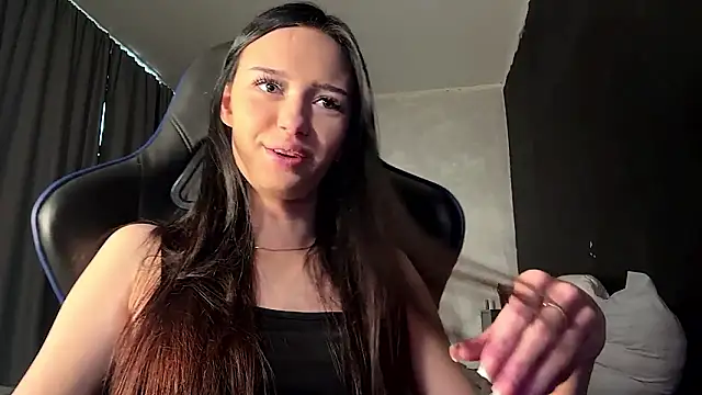 Snapshot of MoranaNoir chatting on 03/03/26, 04:18 MoranaNoir online show from 03/03/26, 04:18