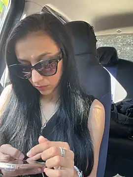 Snapshot of anamaria04 chatting on 04/04/26, 02:03 anamaria04 online show from 04/04/26, 02:03