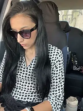 Snapshot of anamaria04 chatting on 04/11/26, 01:37 anamaria04 online show from 04/11/26, 01:37