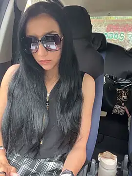 Snapshot of anamaria04 chatting on 04/13/26, 01:16 anamaria04 online show from 04/13/26, 01:16