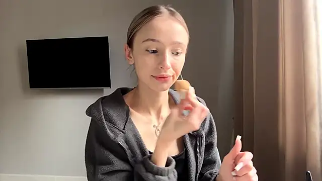 Snapshot of ClonedAge chatting on 03/03/26, 11:16 ClonedAge online show from 03/03/26, 11:16