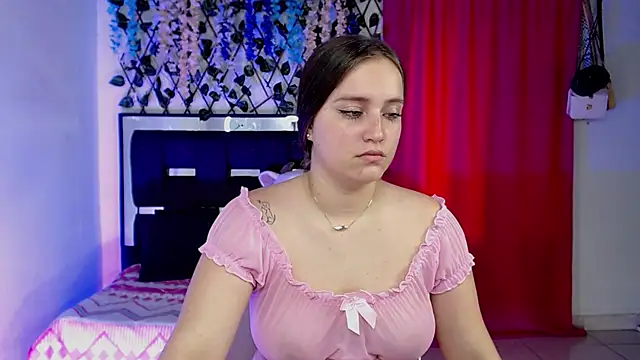 Julieta vegaxh online show from 03/02/26, 06:59