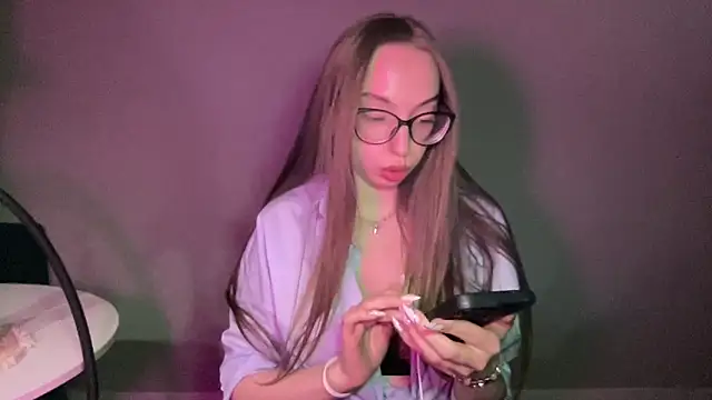 Snapshot of AngelinaFox0202 chatting on 03/03/26, 08:48 AngelinaFox0202 online show from 03/03/26, 08:48