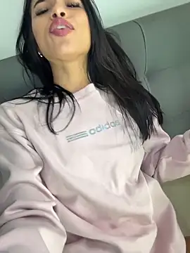 Snapshot of Bella_Smithe chatting on 03/27/26, 03:23 Bella Smithe online show from 03/27/26, 03:23