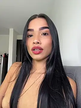 Snapshot of Bella_Smithe chatting on 06/20/26, 04:54 Bella Smithe online show from 06/20/26, 04:54
