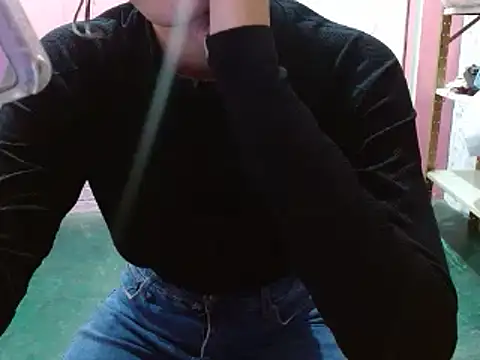 Snapshot of lolit_cat chatting on 04/08/26, 02:17 lolit cat online show from 04/08/26, 02:17