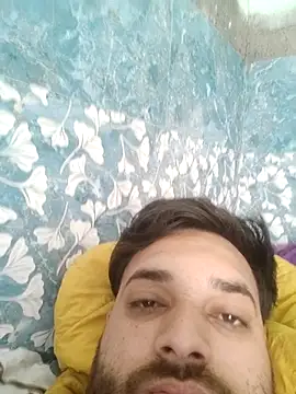 Snapshot of areee214 chatting on 03/05/26, 04:52 areee214 online show from 03/05/26, 04:52