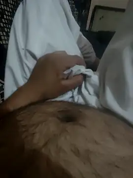 Snapshot of areee214 chatting on 04/16/26, 09:50 areee214 online show from 04/16/26, 09:50