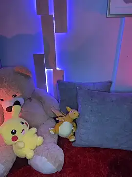 Snapshot of Taylor__0 chatting on 04/20/26, 01:03 Taylor 0 online show from 04/20/26, 01:03