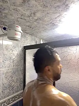 Snapshot of leonartho223 chatting on 03/15/26, 09:32 leonartho223 online show from 03/15/26, 09:32