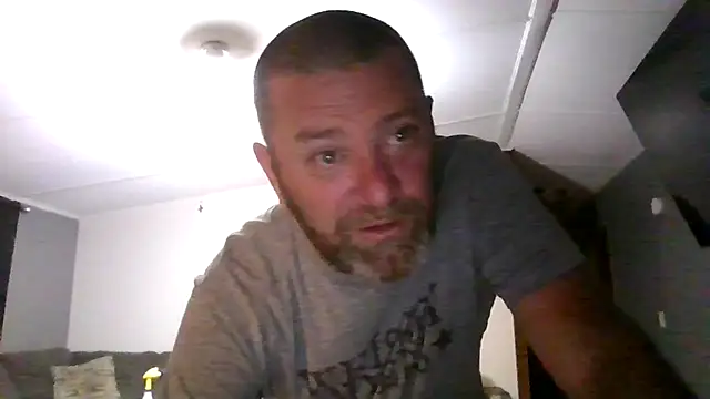 Snapshot of Beaededpainter chatting on 07/17/26, 02:18 Beaededpainter online show from 07/17/26, 02:18
