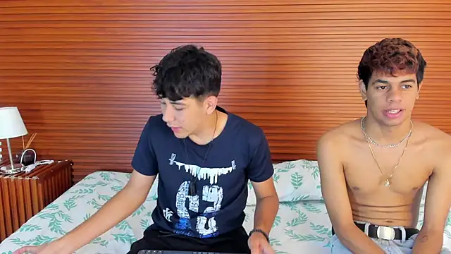 peakk twiinns online show from 04/17/26, 11:24