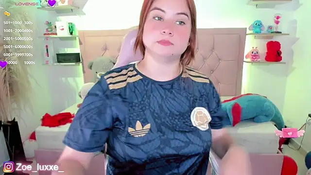Zoe Luxxe  online show from 07/07/26, 11:09
