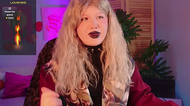 Snapshot of LilithNlsn chatting on 04/10/26, 12:16 LilithNlsn online show from 04/10/26, 12:16