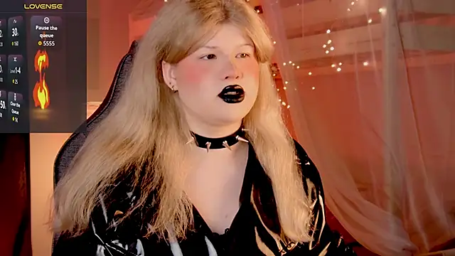 Snapshot of LilithNlsn chatting on 04/12/26, 01:10 LilithNlsn online show from 04/12/26, 01:10