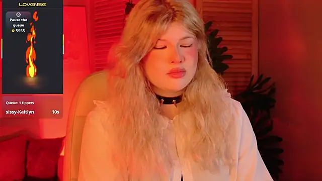 Snapshot of LilithNlsn chatting on 04/21/26, 01:42 LilithNlsn online show from 04/21/26, 01:42