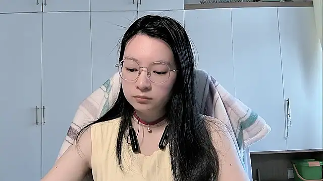 Snapshot of Eeya-36 chatting on 04/26/26, 06:55 Eeya-36 online show from 04/26/26, 06:55