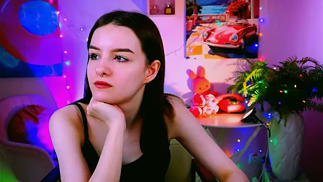 Snapshot of KellieBanshe chatting on 04/20/26, 04:37 KellieBanshe online show from 04/20/26, 04:37