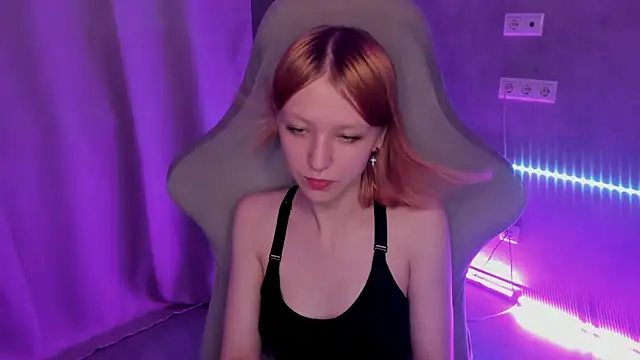 Emma Dusk online show from 07/06/26, 01:02