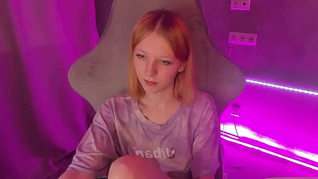 Emma Dusk online show from 07/13/26, 01:08