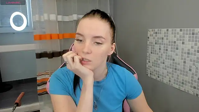 Mary Blu online show from 02/22/25, 05:12