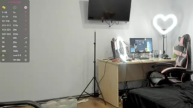 Mary Blu online show from 10/10/25, 10:03