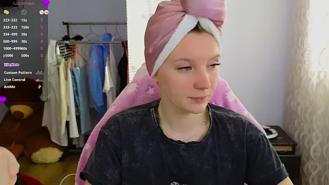 Mary Blu online show from 04/07/26, 03:51