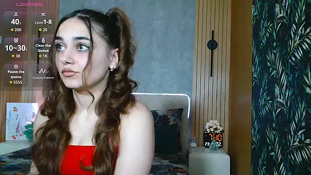 Snapshot of KatarinaHeaven chatting on 04/22/26, 04:41 KatarinaHeaven online show from 04/22/26, 04:41