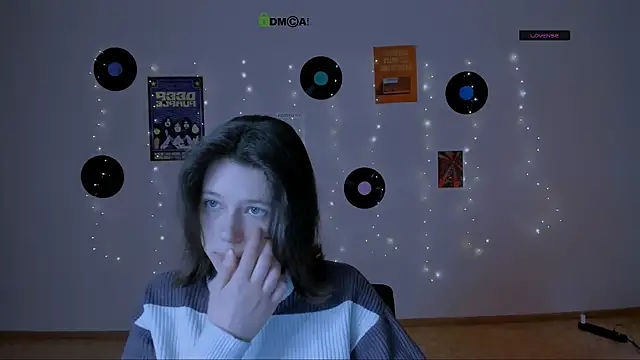 Snapshot of aria_wild_ chatting on 03/07/26, 10:45 aria wild online show from 03/07/26, 10:45