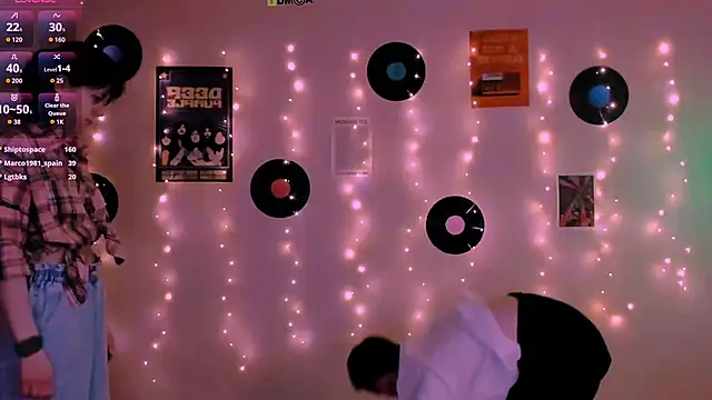 Snapshot of aria_wild_ chatting on 04/01/26, 02:14 aria wild online show from 04/01/26, 02:14