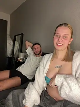 Snapshot of SecretLnkd chatting on 03/05/26, 09:22 SecretLnkd online show from 03/05/26, 09:22