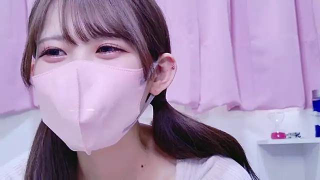 EMIRI 0426 online show from 03/18/26, 04:37