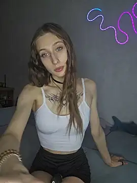 Snapshot of Emma_Willson chatting on 03/08/26, 03:38 Emma Willson online show from 03/08/26, 03:38