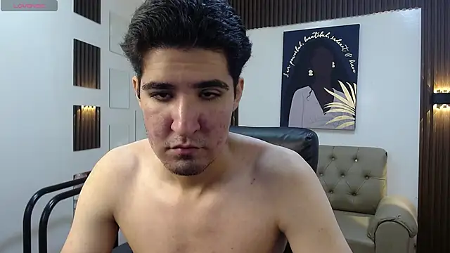 Snapshot of Roccoallegeri chatting on 04/10/26, 01:27 Roccoallegeri online show from 04/10/26, 01:27