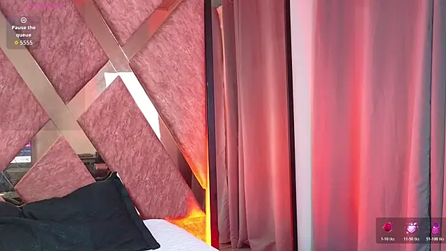 Snapshot of Emma_Revees chatting on 04/04/26, 03:38 Emma Revees online show from 04/04/26, 03:38