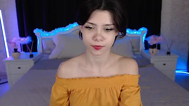 llittle-peachh online show from 03/06/26, 06:26