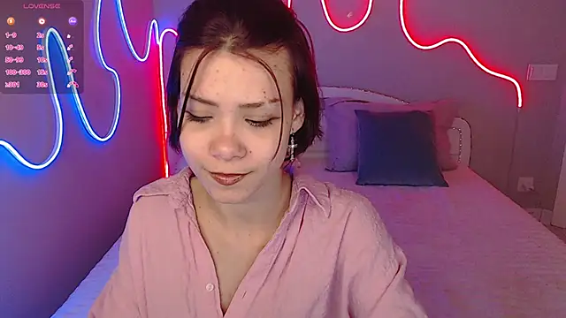 llittle-peachh online show from 04/07/26, 07:58