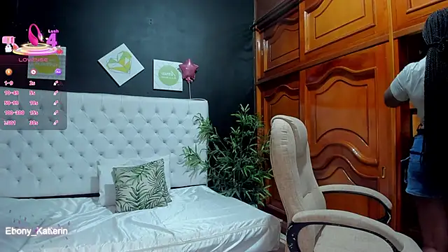 ebony katterin online show from 04/04/26, 11:18