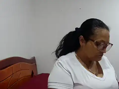 Snapshot of _BellaNocturna chatting on 03/17/26, 03:22 BellaNocturna online show from 03/17/26, 03:22