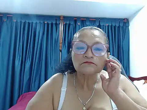 Snapshot of _BellaNocturna chatting on 03/23/26, 02:04 BellaNocturna online show from 03/23/26, 02:04