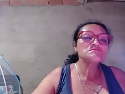 Snapshot of _BellaNocturna chatting on 05/23/26, 01:55 BellaNocturna online show from 05/23/26, 01:55