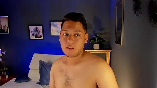 Snapshot of Akon_2XXX chatting on 03/24/26, 04:01 Akon 2XXX online show from 03/24/26, 04:01