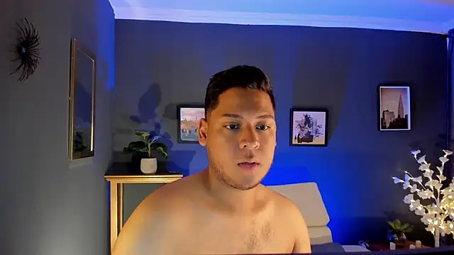 Snapshot of Akon_2XXX chatting on 03/27/26, 06:18 Akon 2XXX online show from 03/27/26, 06:18