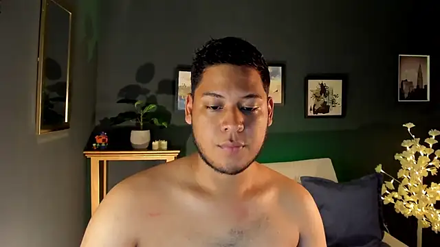 Snapshot of Akon_2XXX chatting on 04/10/26, 08:13 Akon 2XXX online show from 04/10/26, 08:13