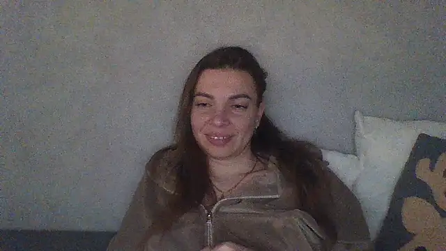 Luna2547 online show from 04/05/26, 05:54